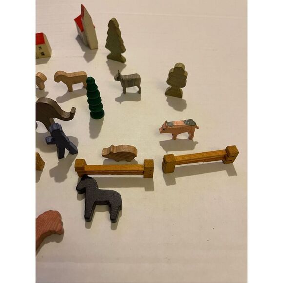 Vintage Miniature East Germany Dregeno mini Animals Houses Trees Fence Set Origi - Picture 14 of 14